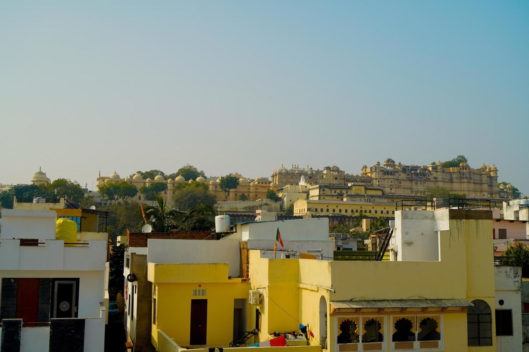 Shri Daulat Villas Udaipur Bagian luar foto